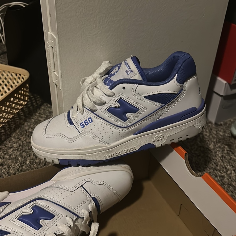 New Balance 550s - Picture 2 of 4